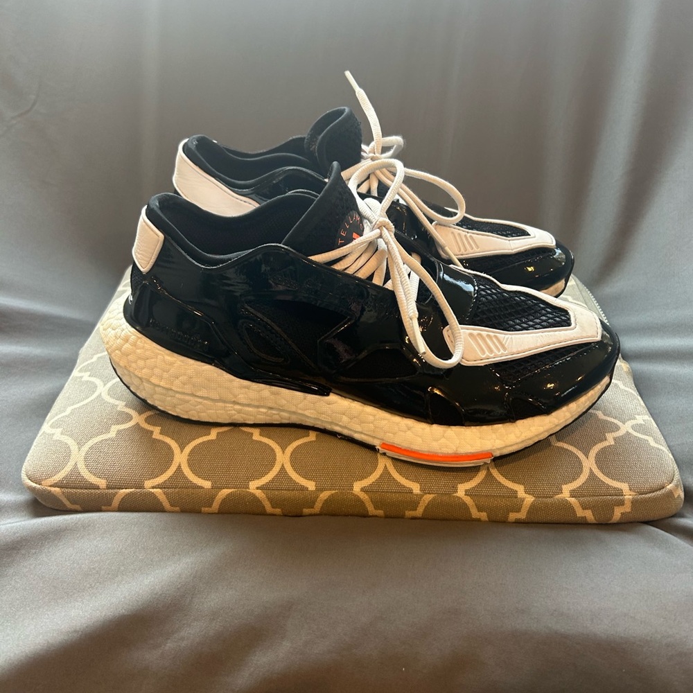 Adidas Ultra Boost 22
“Stella McCartney” - Picture 9 of 11